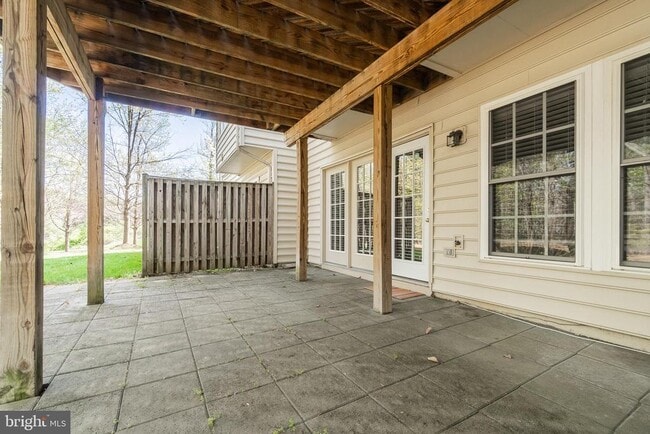 Building Photo - 9209 Point Replete Dr