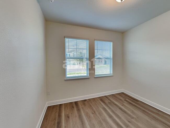 Building Photo - 1074 Heavenly Dr
