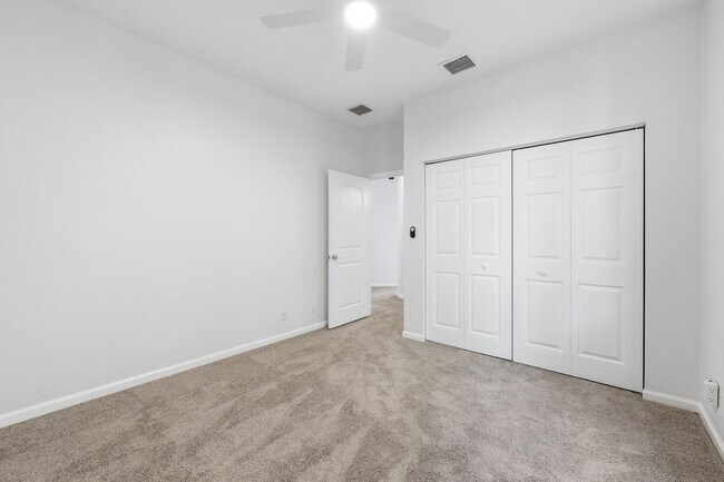 Building Photo - 5601 Spanish River Rd