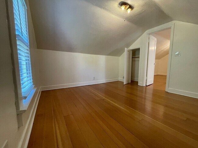 Building Photo - Office Suites in NW Nob Hill/Alphabet Dist...