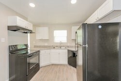 Building Photo - 19188 Oakdale Ct