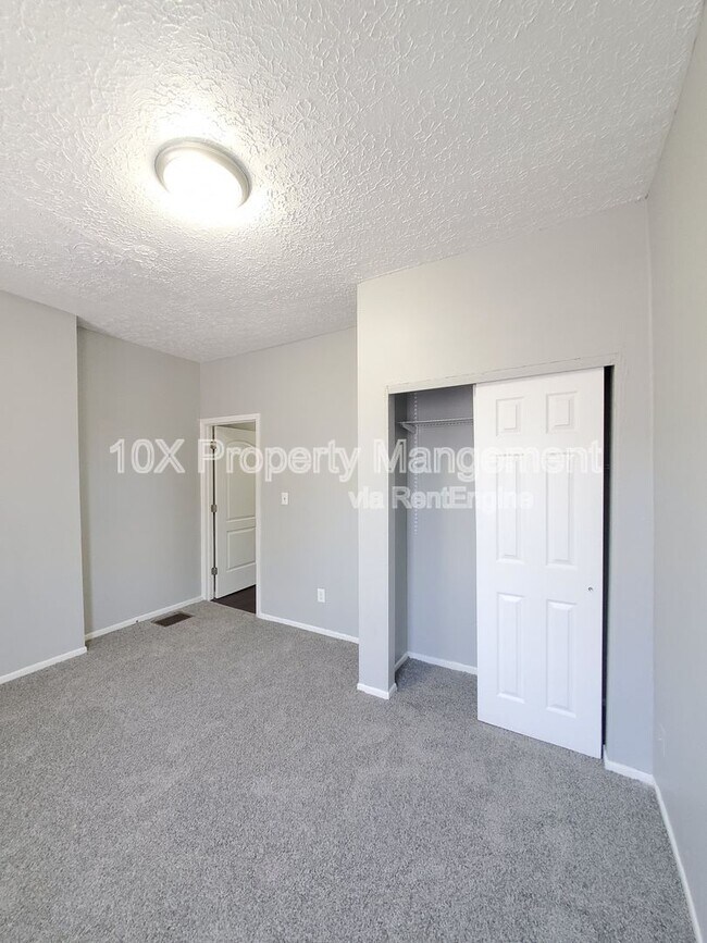 Building Photo - 100 N Harris Ave