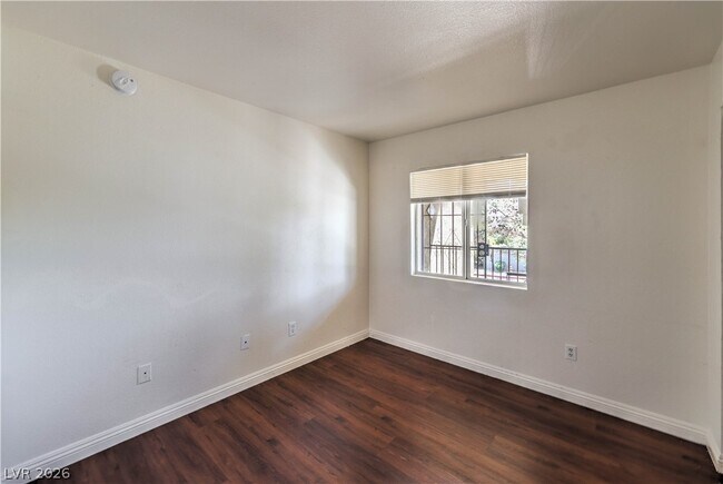 Building Photo - 7885 W Flamingo Rd