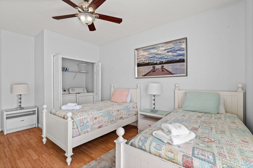 Building Photo - 8013 Cool Breeze Dr
