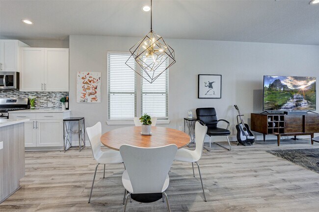 Building Photo - 18732 Centro Main St