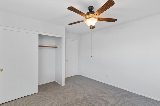 Building Photo - BEAUTIFUL 3 BED HOME IN SUMMERLIN- NEW FLOORING! HUGE LOFT!