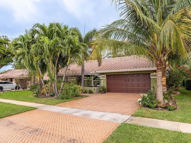 Building Photo - 9939 Majestic Way