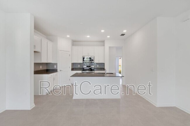 Building Photo - 6439 Blissful St