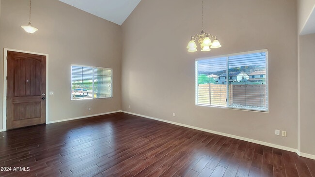 Building Photo - 9037 W Plum Rd
