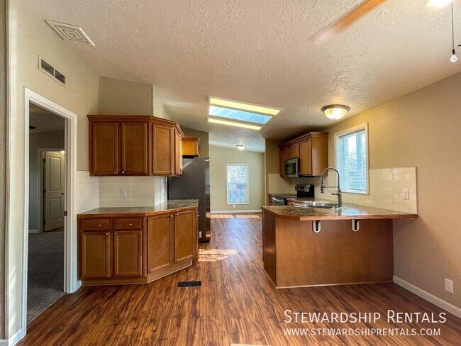 Building Photo - 1313 Bramblewood Ln