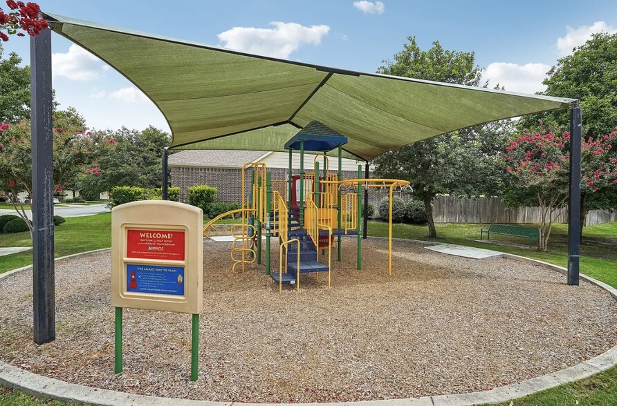 Community playground - 27458 Camino Tower