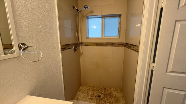 Building Photo - 1125 NW 16th Ct