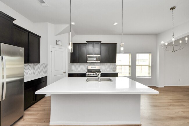 Building Photo - 804 Lake Lacosta Dr