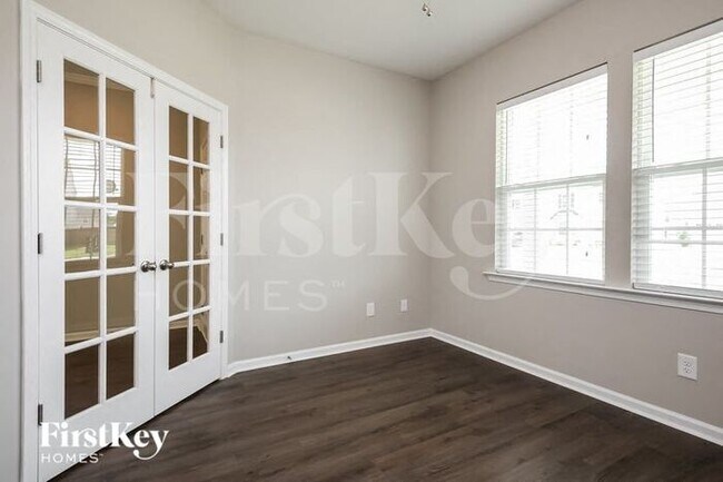 Building Photo - 235 Firewheel Ct