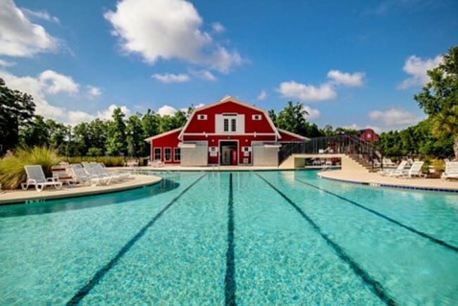 Building Photo - 4476 Farm Lake Dr