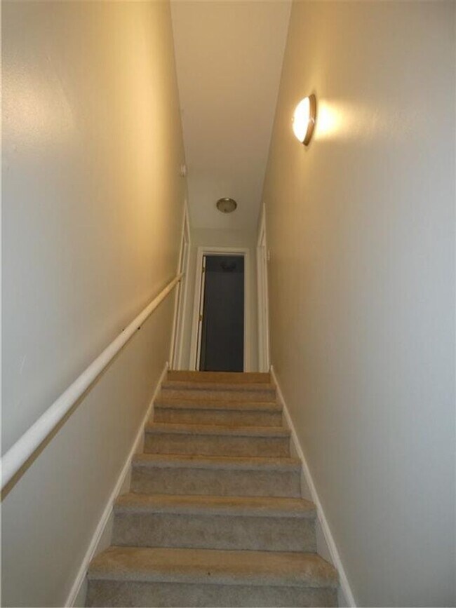 Building Photo - 3 Bedroom single family home in Forsyth Co...