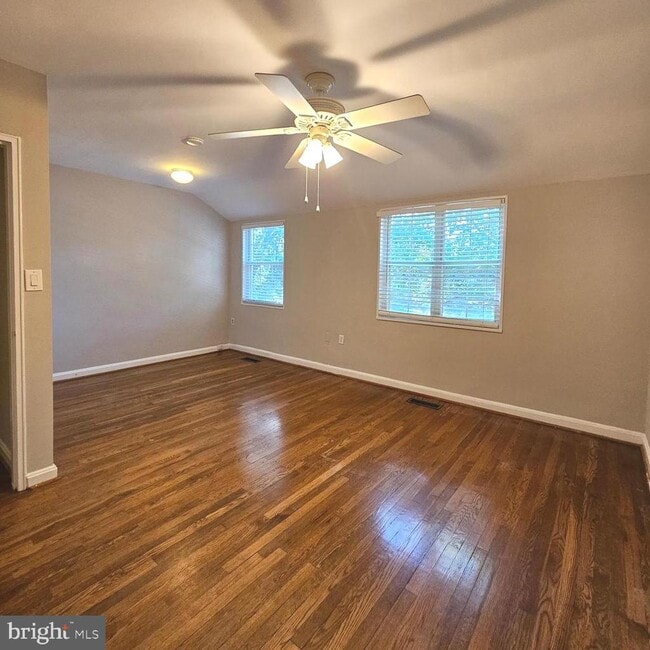 Building Photo - 3727 Ingalls Ave