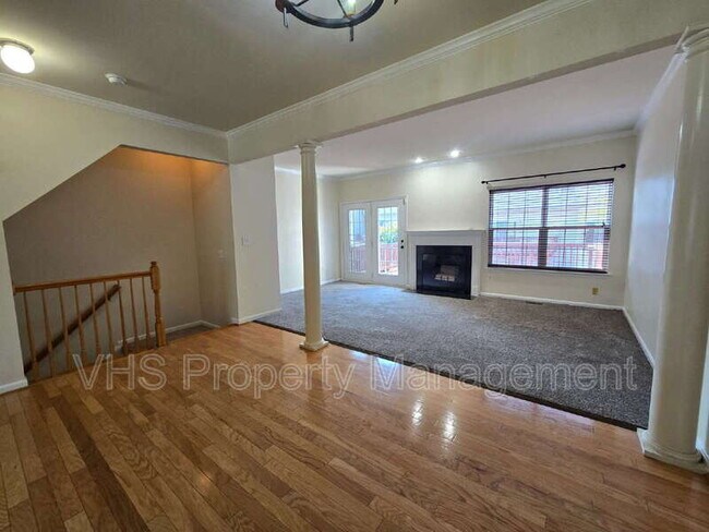 Building Photo - 6186 Library Ln