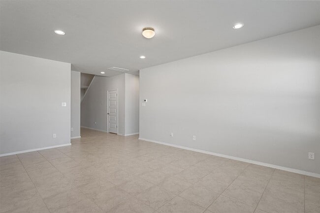 Building Photo - 2711 Winding Creek Rd