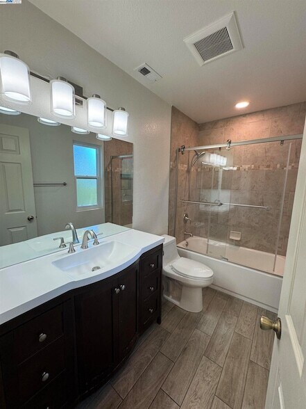 Building Photo - 7765 Canyon Meadows Cir