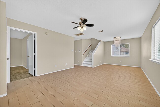 Building Photo - 6343 Settlers Square Ln