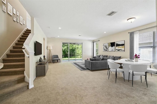 Building Photo - 15841 Pond Rush Ct