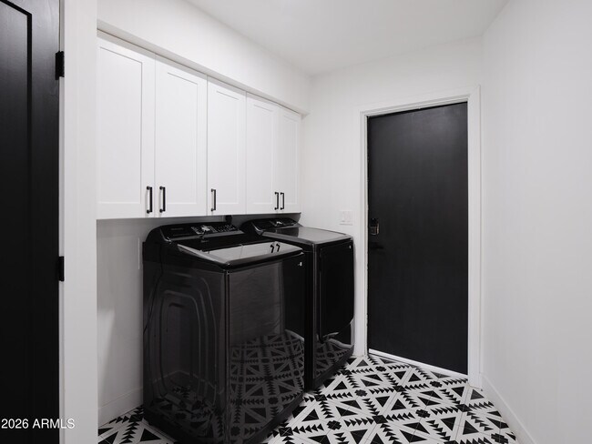 Building Photo - 15218 N 61st St