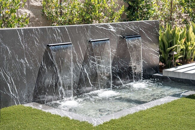 Building Photo - 120 Riverbend