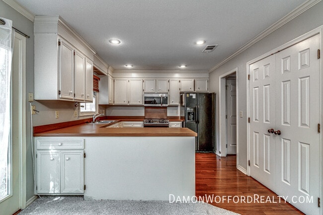 Building Photo - 1435 Roxbury Ct