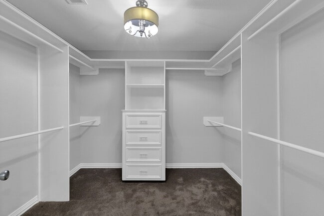 Building Photo - 4838 Delano St