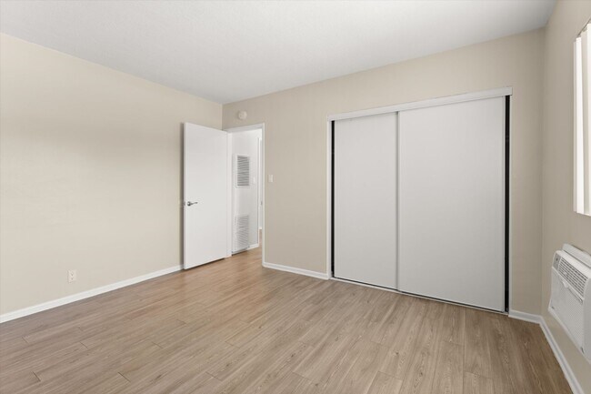 Interior Photo - School Circle Apartments - Riverside, CA