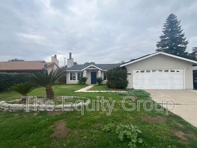 Primary Photo - 143 N Simon St