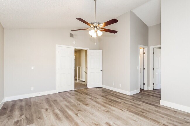 Building Photo - 333 Santa Monica Dr