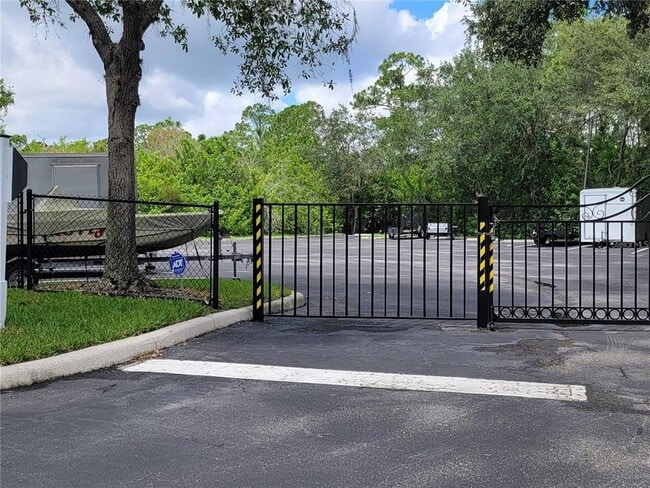 Building Photo - 5500 Bentgrass Dr