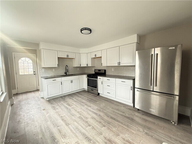 Building Photo - 3876 W 17th St