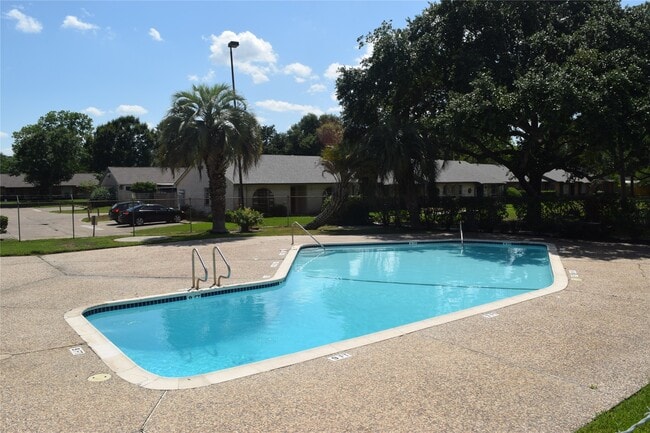 Building Photo - 3822 Laura Leigh Dr
