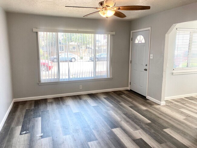 Building Photo - 3415-3417 E Terrace Ave