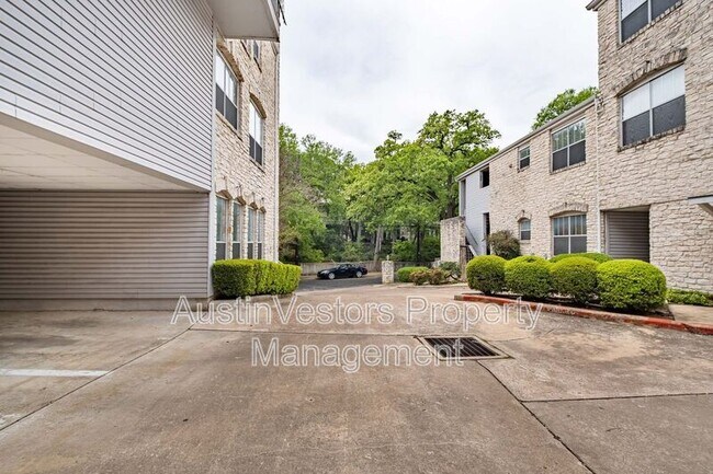 Building Photo - 2520 Quarry Rd