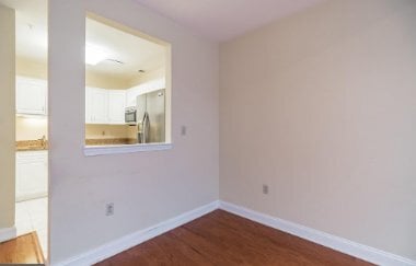 Building Photo - 2015 Windrow Dr