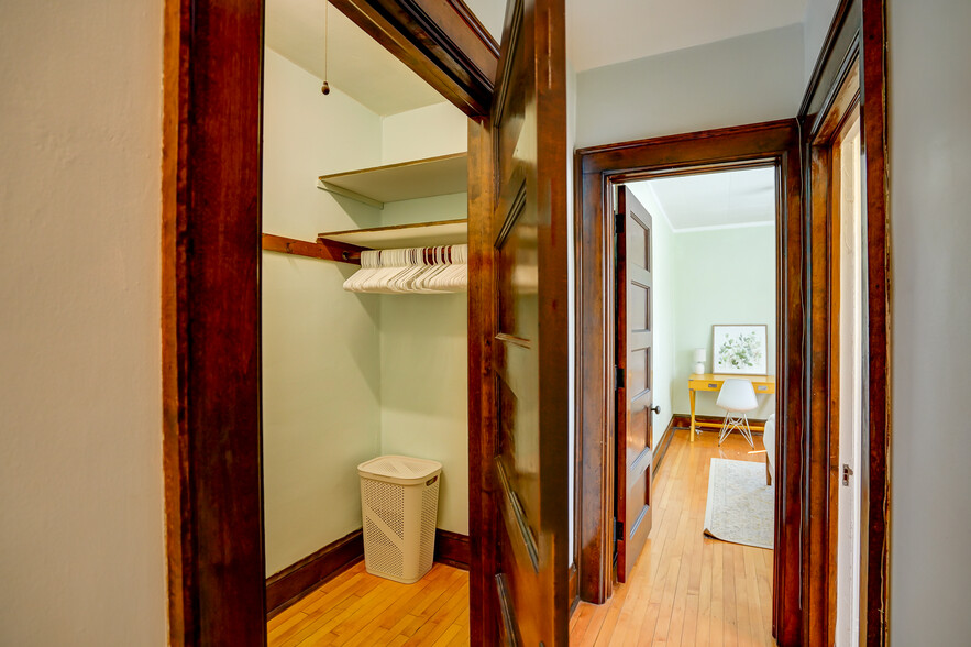 Building Photo - 1253 Williamson St