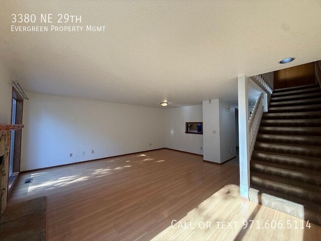 Building Photo - 3380 NE 29th St