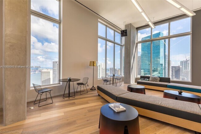 Building Photo - 151 SE 1st St