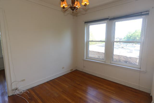 Building Photo - 4216 N Clark St