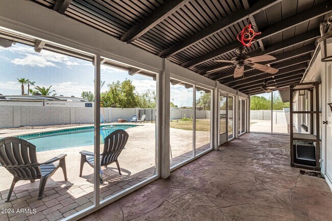 Building Photo - 7667 E Cactus Rd