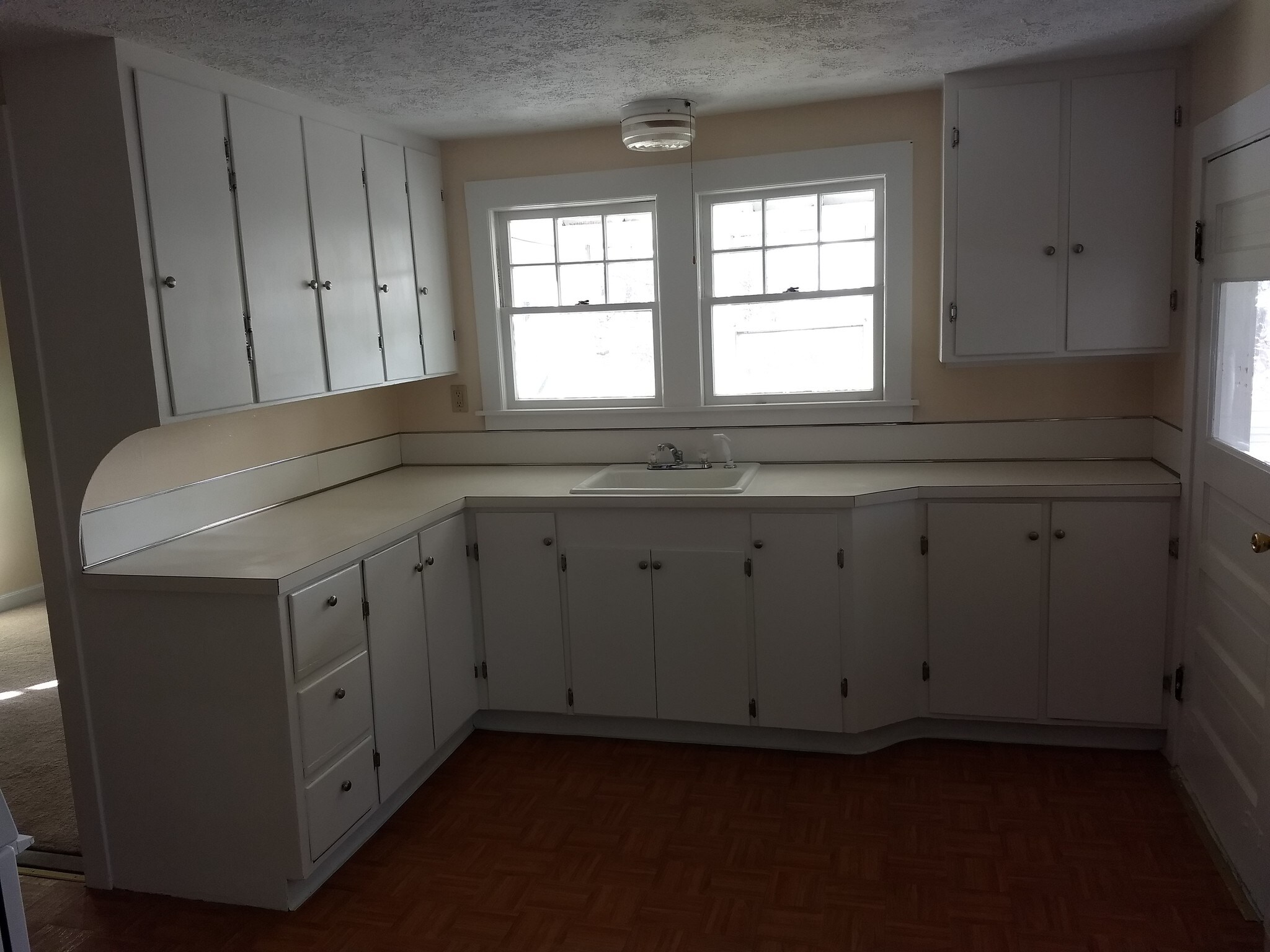 Kitchen - 38 Snow Rd