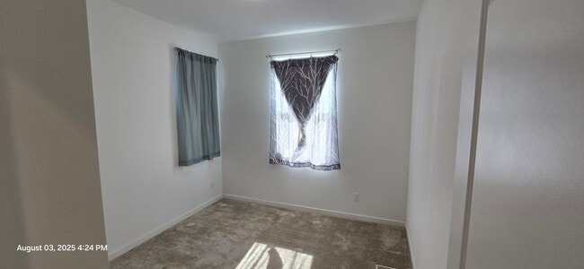 Building Photo - 26149 Park Ave