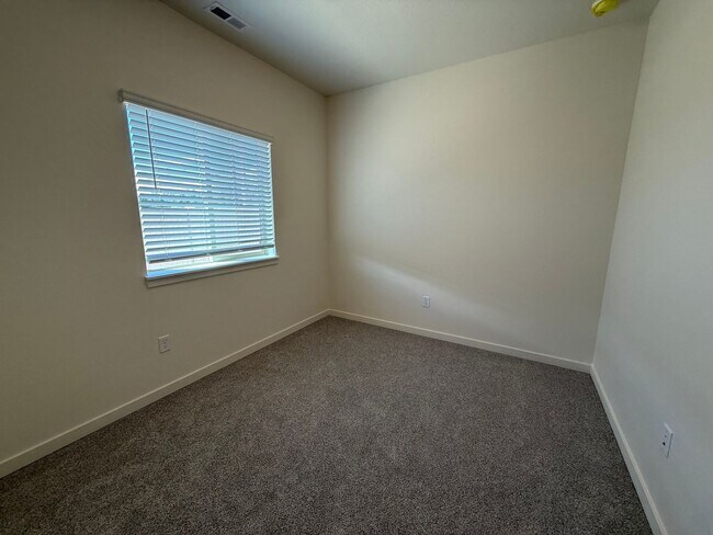 Building Photo - 3138 Platte River Dr