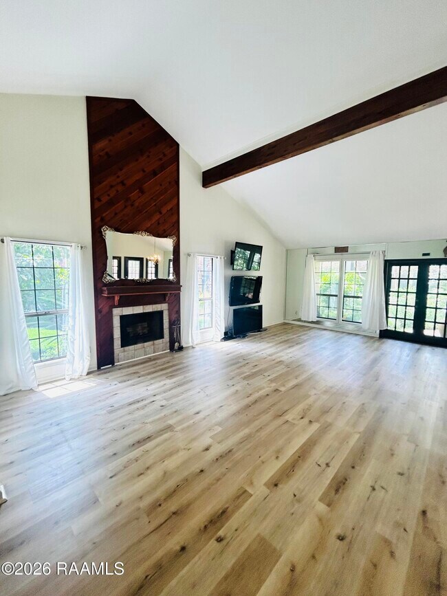 Building Photo - 604 Briargate Cir