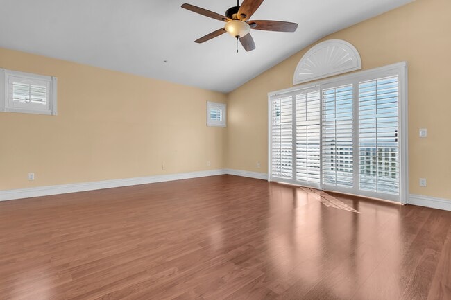 Building Photo - 29767 Southwood Ln