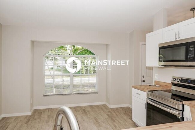 Building Photo - 3 Bedroom Pet-Friendly Home in PALM BAY, FL with Main Street Renewal